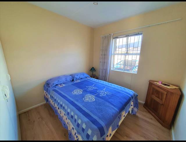 1 BEDROOM APARTMENT TO LET IN TOWNSEND ESTATE